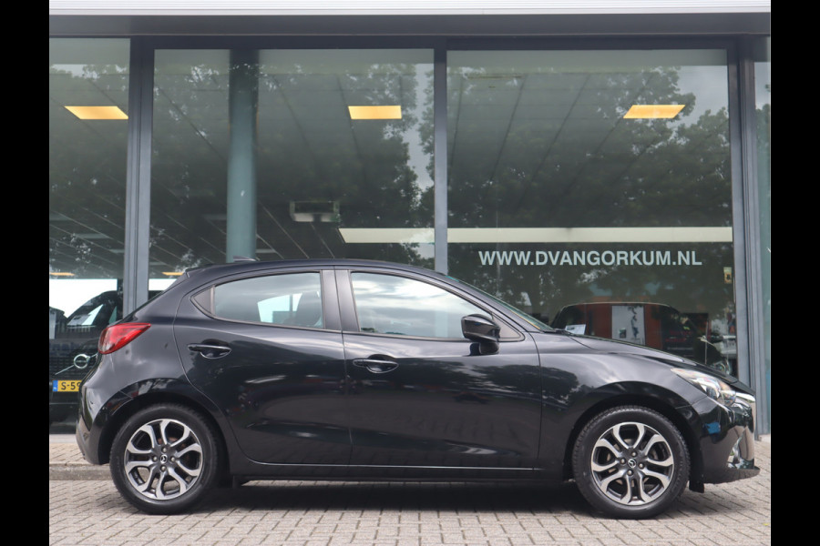 Mazda 2 1.5 Skyactiv-G Dynamic+ Navi / Pdc / Elekramen / Airco / Lm velgen 16'' Goed onderhouden / All season banden