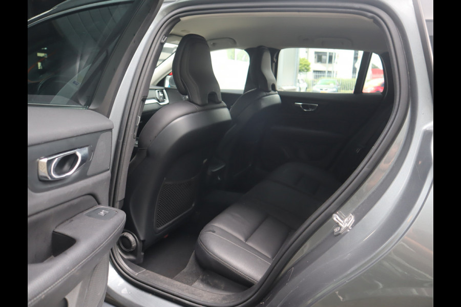 Volvo V60 2.0 T5 Momentum Navi / Climate / Elek trekh / Stoelverw / BTW auto /