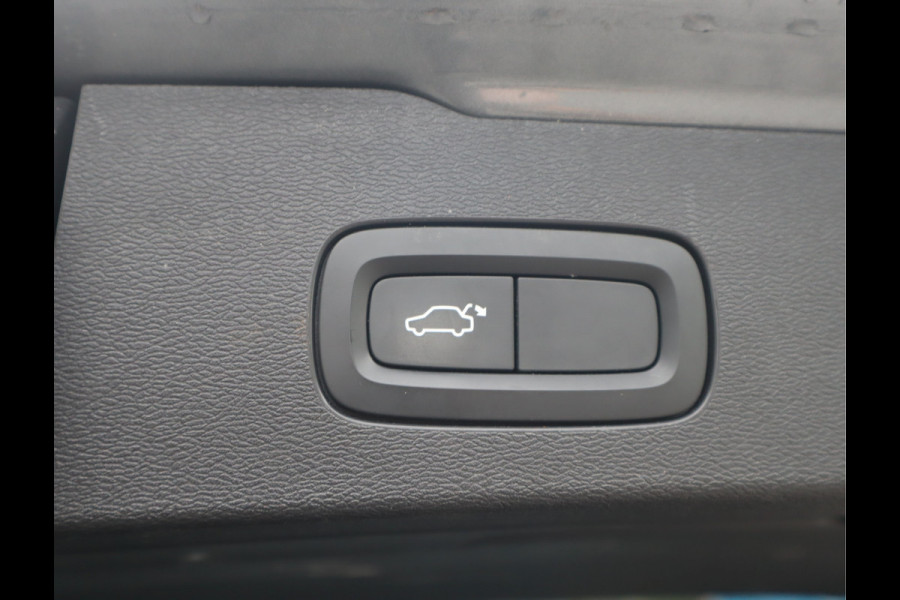 Volvo V60 2.0 T5 Momentum Navi / Climate / Elek trekh / Stoelverw / BTW auto /