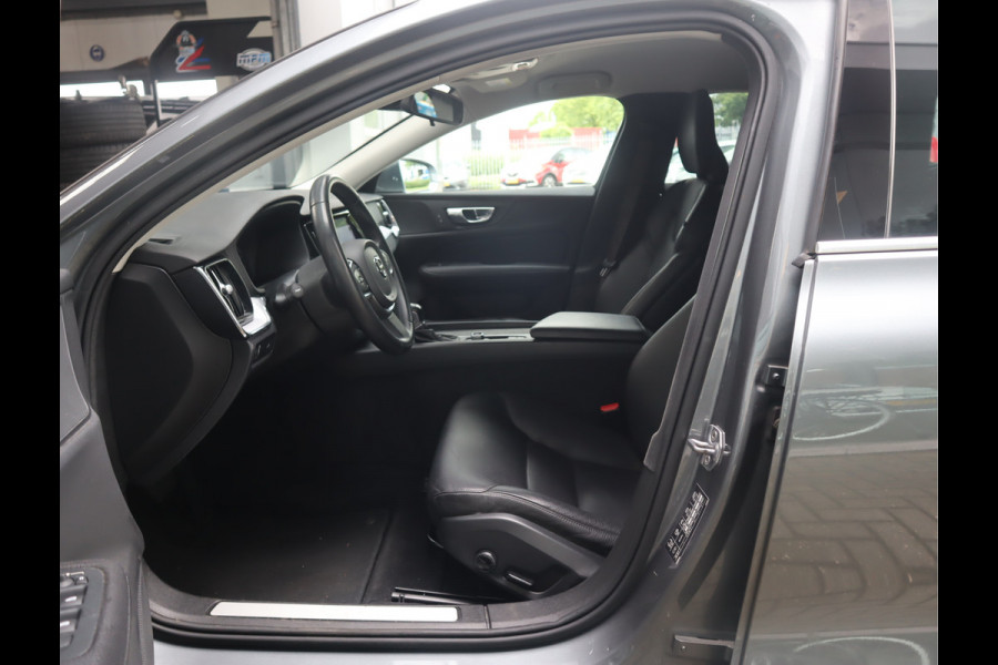 Volvo V60 2.0 T5 Momentum Navi / Climate / Elek trekh / Stoelverw / BTW auto /