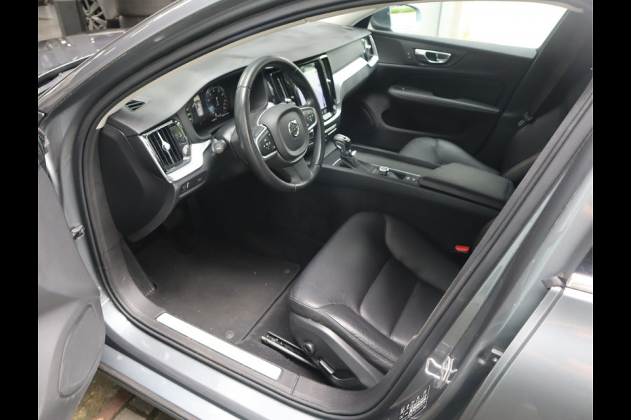 Volvo V60 2.0 T5 Momentum Navi / Climate / Elek trekh / Stoelverw / BTW auto /