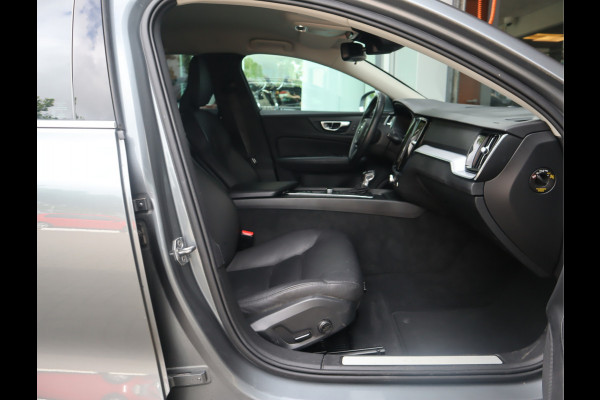 Volvo V60 2.0 T5 Momentum Navi / Climate / Elek trekh / Stoelverw / BTW auto /