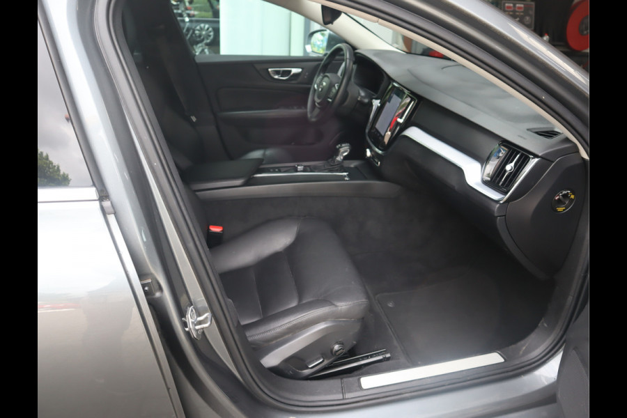 Volvo V60 2.0 T5 Momentum Navi / Climate / Elek trekh / Stoelverw / BTW auto /