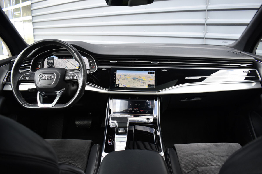 Audi Q7 60 TFSI e Quattro 462pk Competition | Panorama | 22'' Wielen | Matrix | Keyless entry | Camera |