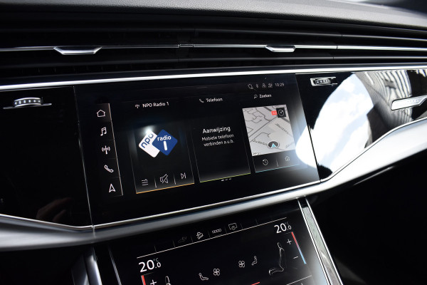 Audi Q7 60 TFSI e Quattro 462pk Competition | Panorama | 22'' Wielen | Matrix | Keyless entry | Camera |