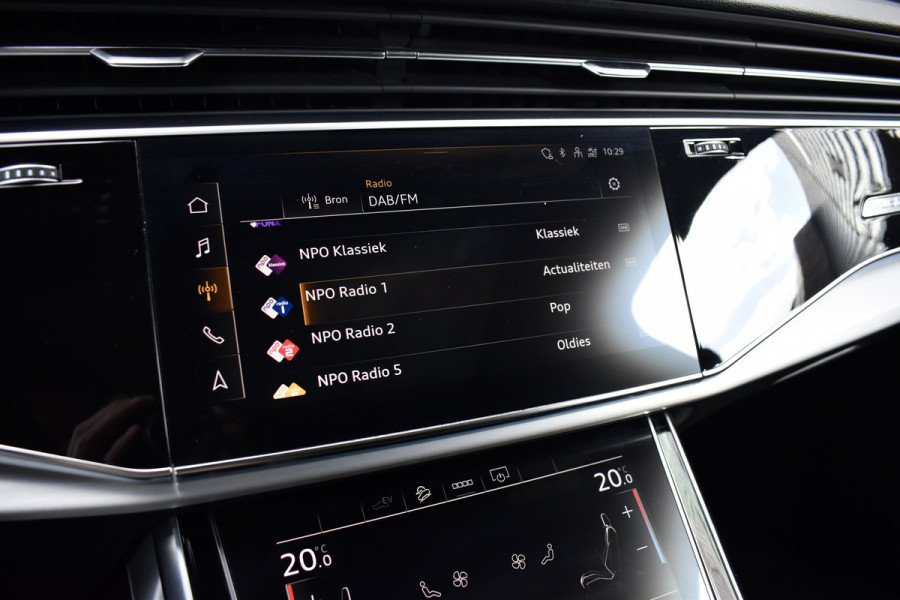 Audi Q7 60 TFSI e Quattro 462pk Competition | Panorama | 22'' Wielen | Matrix | Keyless entry | Camera |