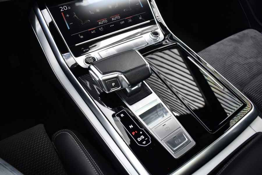 Audi Q7 60 TFSI e Quattro 462pk Competition | Panorama | 22'' Wielen | Matrix | Keyless entry | Camera |