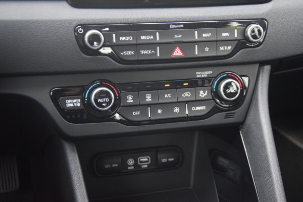 Kia Niro 1.6 GDi Hybrid DynamicLine + TREKHAAK