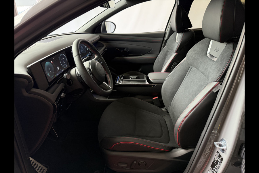 Hyundai Tucson ONGEBRUIKTE AUTO 1.6 T-GDI PHEV N-LINE CAMERA ELEK.KLEP ELEK.STOEL/GEHEUG.VERW/GEKOELD SUBWFR 19''LMV ZWARTE HEMEL STUURVERW. PLUG IN HYBRIDE