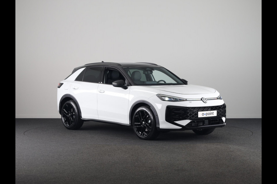 Volkswagen T-Roc R-Line First Edition 1.5 eTSI 110 kW / 150 PK SUV Panoramadak | Stoelverwarming | Achteruitrijcamera