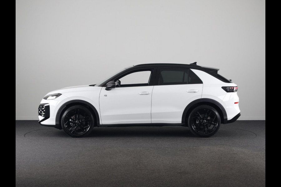 Volkswagen T-Roc R-Line First Edition 1.5 eTSI 110 kW / 150 PK SUV Panoramadak | Stoelverwarming | Achteruitrijcamera