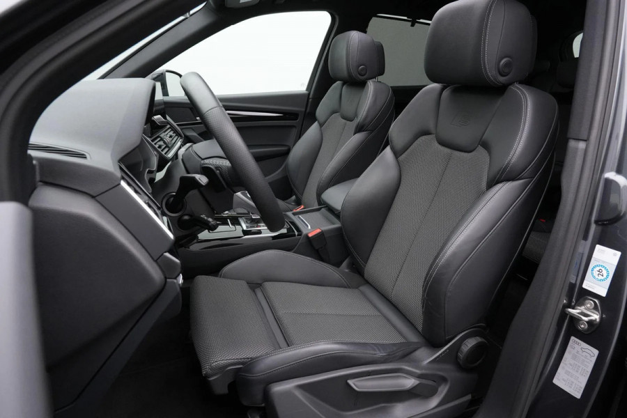 Audi Q5 50 TFSI e S edition S-Line | Panoramadak | Adaptive Cruise Control | Stoelverwarming | Ambiance Verlichting | Camera | Navigatie | Apple Carplay | Keyless |