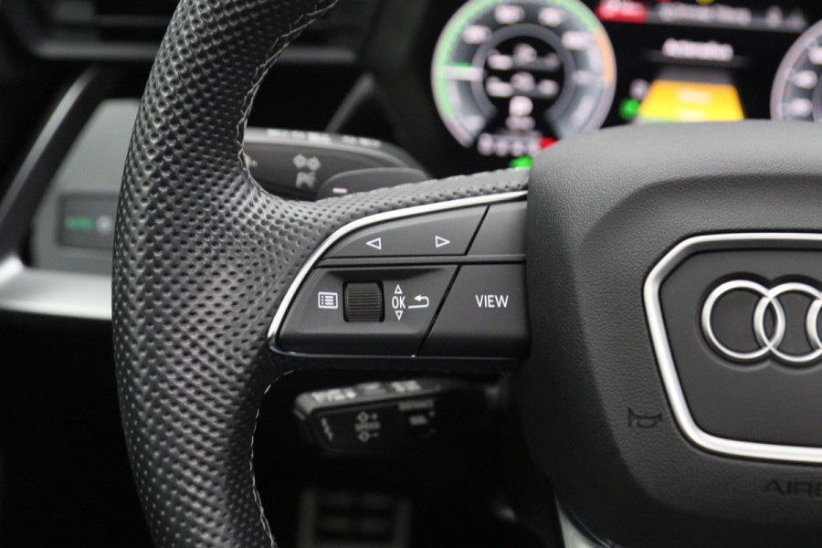 Audi A3 Sportback 40 TFSI e S-Line edition Competition, Panoramadak, Adap. Cruise Control, Camera