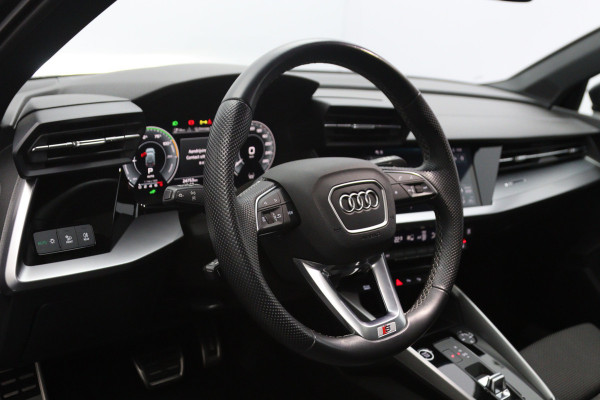 Audi A3 Sportback 40 TFSI e S-Line edition Competition, Panoramadak, Adap. Cruise Control, Camera