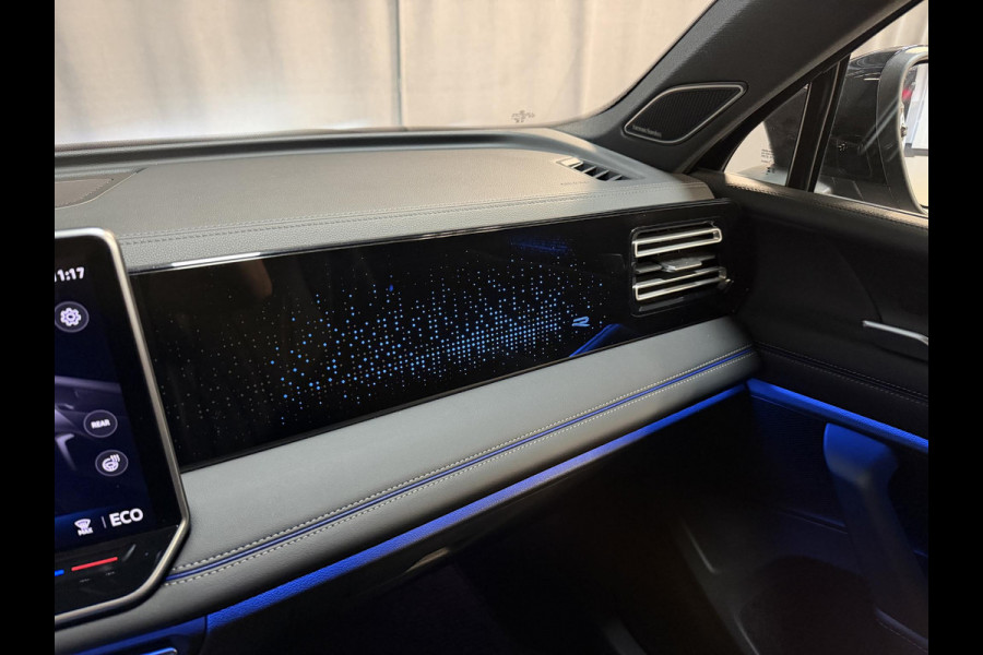 Volkswagen Tiguan 1.5 eHybrid R-Line Black Style 272pk 20"/VOL Leder + memory/Trekhaak/Harman Kardon/Stuur + stoelverwarming + koeling/Matrix LED/Dodehoek/Head-up