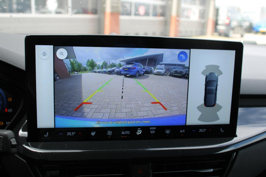 Ford Focus 1.0 EcoBoost 155 PK Hybrid ST Line X AUTOMAAT | Panoramadak | Camera | Winterpack | Adaptieve Cruise Control | BLIS |
