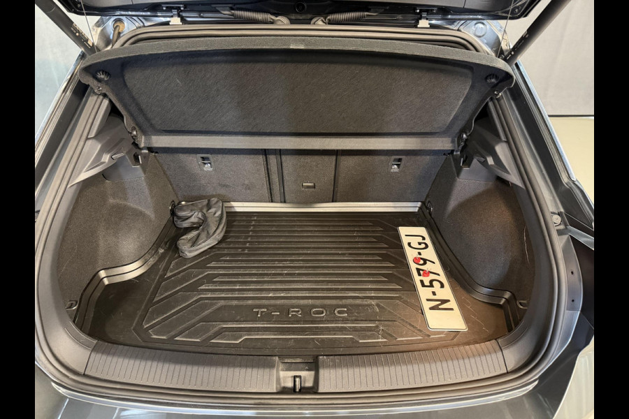 Volkswagen T-Roc 1.5 TSI Sport Business R 19"/Panoramadak/Trekhaak/Dodehoek/Camera/Adaptieve cruise/Apple Carplay & Android Auto/Camera/PDC v+a