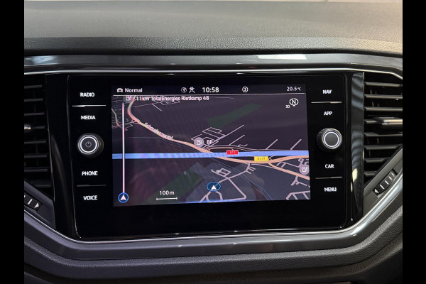 Volkswagen T-Roc 1.5 TSI Sport Business R 19"/Panoramadak/Trekhaak/Dodehoek/Camera/Adaptieve cruise/Apple Carplay & Android Auto/Camera/PDC v+a