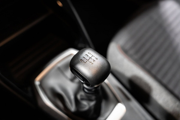 Peugeot 2008 1.2 PureTech Active NAVI PDC