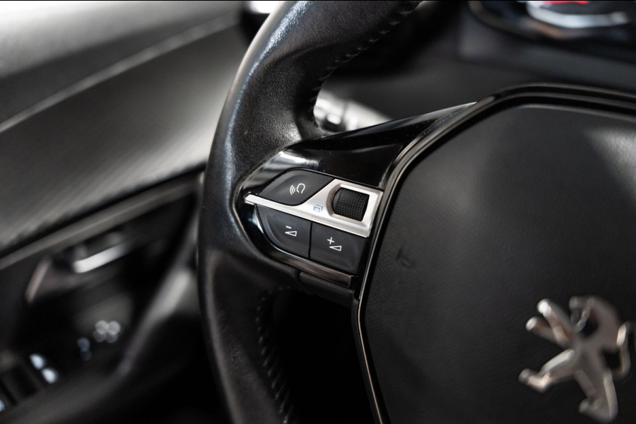 Peugeot 2008 1.2 PureTech Active NAVI PDC