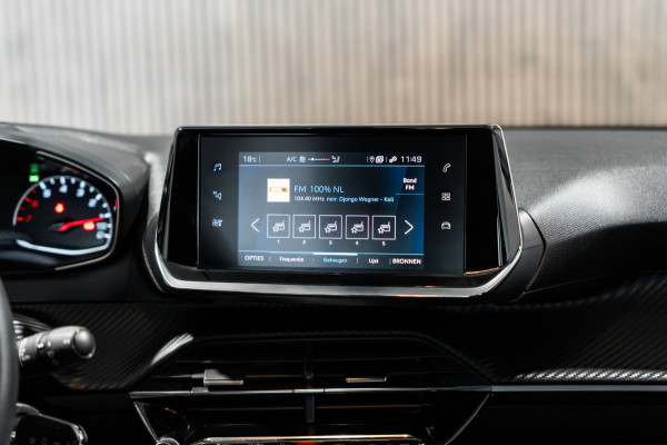 Peugeot 2008 1.2 PureTech Active NAVI PDC