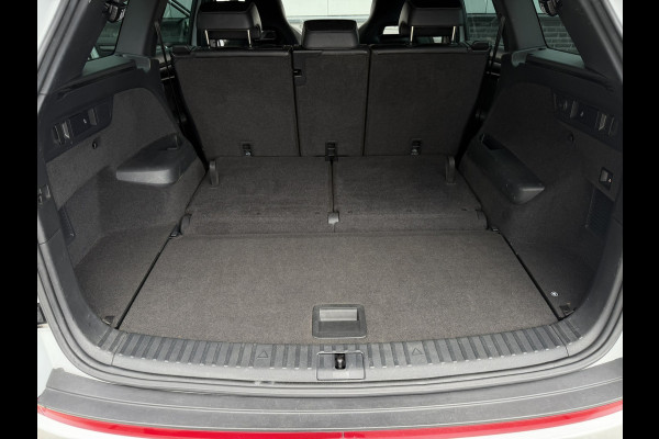 Škoda Kodiaq 1.5 TSI Sportline Business 7p. | Pano | Elek. Trekhaak | Carplay | Memory | Sfeerverlicht. | LED