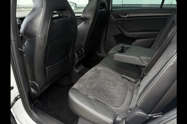 Škoda Kodiaq 1.5 TSI Sportline Business 7p. | Pano | Elek. Trekhaak | Carplay | Memory | Sfeerverlicht. | LED