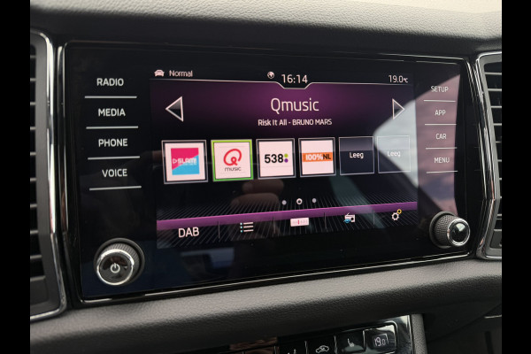 Škoda Kodiaq 1.5 TSI Sportline Business 7p. | Pano | Elek. Trekhaak | Carplay | Memory | Sfeerverlicht. | LED