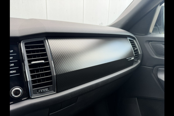 Škoda Kodiaq 1.5 TSI Sportline Business 7p. | Pano | Elek. Trekhaak | Carplay | Memory | Sfeerverlicht. | LED