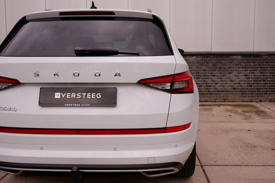 Škoda Kodiaq 1.5 TSI Sportline Business 7p. | Pano | Elek. Trekhaak | Carplay | Memory | Sfeerverlicht. | LED