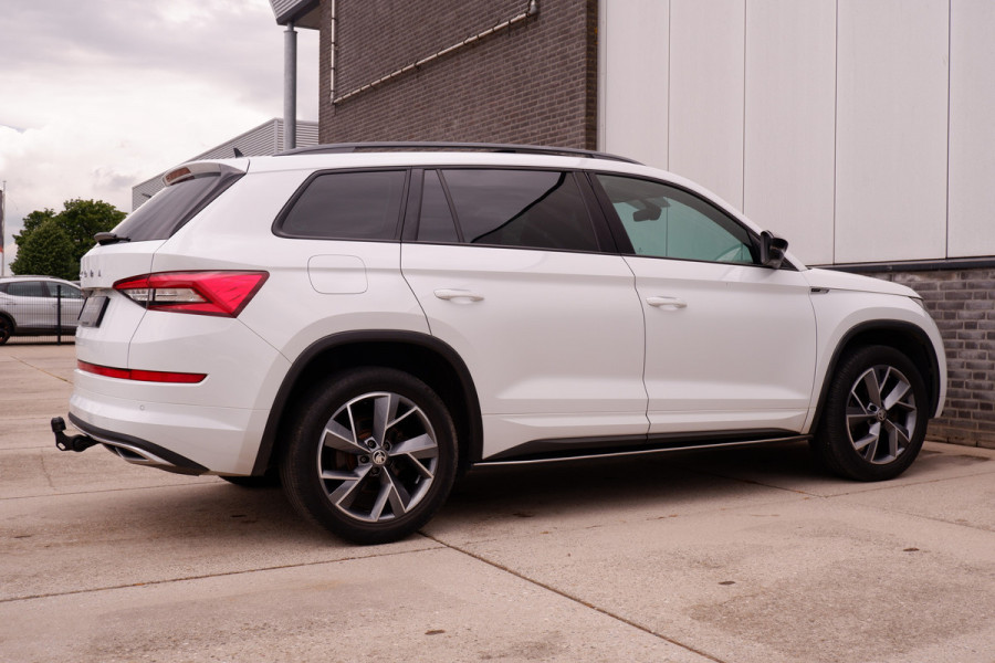Škoda Kodiaq 1.5 TSI Sportline Business 7p. | Pano | Elek. Trekhaak | Carplay | Memory | Sfeerverlicht. | LED