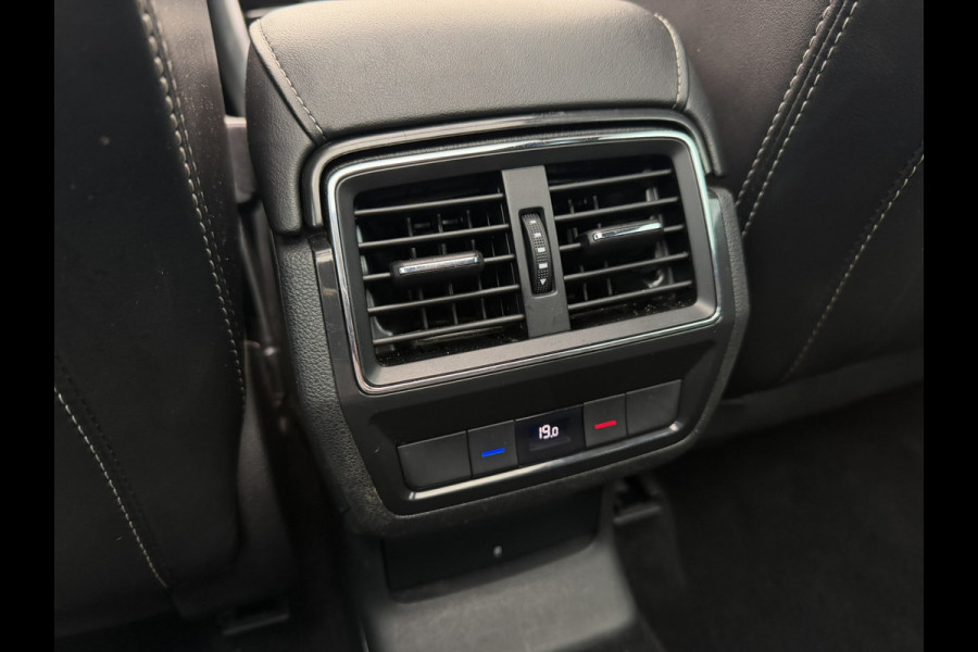 Škoda Kodiaq 1.5 TSI Sportline Business 7p. | Pano | Elek. Trekhaak | Carplay | Memory | Sfeerverlicht. | LED