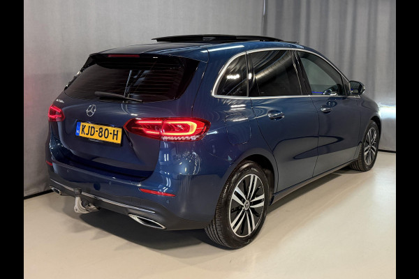 Mercedes-Benz B-Klasse 250 e 17"/Panoramadak/Trekhaak/Head-up/Dodehoek/Adaptieve cruise/Camera/Stoelverwarming/Sfeerverlichting/Apple Carplay & Android Auto