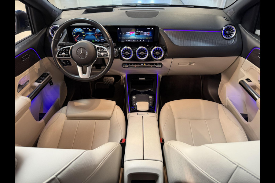 Mercedes-Benz B-Klasse 250 e 17"/Panoramadak/Trekhaak/Head-up/Dodehoek/Adaptieve cruise/Camera/Stoelverwarming/Sfeerverlichting/Apple Carplay & Android Auto