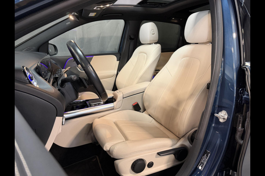 Mercedes-Benz B-Klasse 250 e 17"/Panoramadak/Trekhaak/Head-up/Dodehoek/Adaptieve cruise/Camera/Stoelverwarming/Sfeerverlichting/Apple Carplay & Android Auto