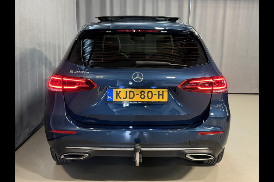 Mercedes-Benz B-Klasse 250 e 17"/Panoramadak/Trekhaak/Head-up/Dodehoek/Adaptieve cruise/Camera/Stoelverwarming/Sfeerverlichting/Apple Carplay & Android Auto