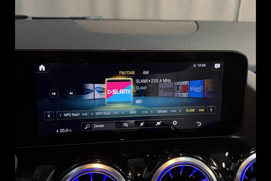 Mercedes-Benz B-Klasse 250 e 17"/Panoramadak/Trekhaak/Head-up/Dodehoek/Adaptieve cruise/Camera/Stoelverwarming/Sfeerverlichting/Apple Carplay & Android Auto
