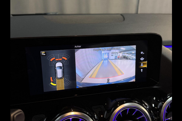 Mercedes-Benz B-Klasse 250 e 17"/Panoramadak/Trekhaak/Head-up/Dodehoek/Adaptieve cruise/Camera/Stoelverwarming/Sfeerverlichting/Apple Carplay & Android Auto