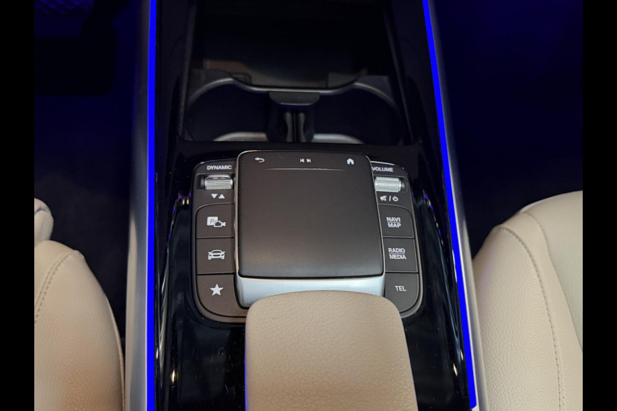 Mercedes-Benz B-Klasse 250 e 17"/Panoramadak/Trekhaak/Head-up/Dodehoek/Adaptieve cruise/Camera/Stoelverwarming/Sfeerverlichting/Apple Carplay & Android Auto