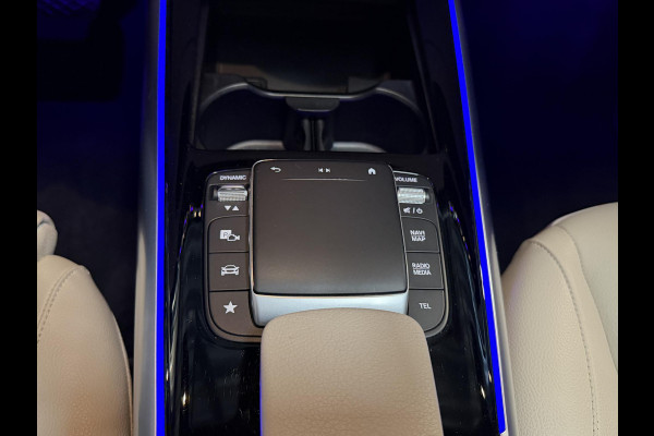 Mercedes-Benz B-Klasse 250 e 17"/Panoramadak/Trekhaak/Head-up/Dodehoek/Adaptieve cruise/Camera/Stoelverwarming/Sfeerverlichting/Apple Carplay & Android Auto