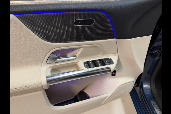 Mercedes-Benz B-Klasse 250 e 17"/Panoramadak/Trekhaak/Head-up/Dodehoek/Adaptieve cruise/Camera/Stoelverwarming/Sfeerverlichting/Apple Carplay & Android Auto