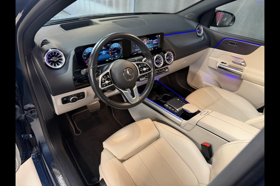 Mercedes-Benz B-Klasse 250 e 17"/Panoramadak/Trekhaak/Head-up/Dodehoek/Adaptieve cruise/Camera/Stoelverwarming/Sfeerverlichting/Apple Carplay & Android Auto