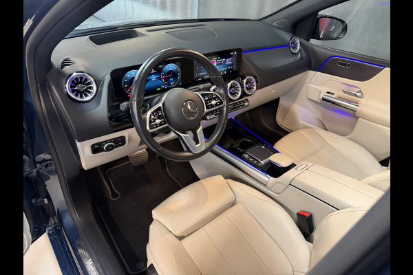 Mercedes-Benz B-Klasse 250 e 17"/Panoramadak/Trekhaak/Head-up/Dodehoek/Adaptieve cruise/Camera/Stoelverwarming/Sfeerverlichting/Apple Carplay & Android Auto