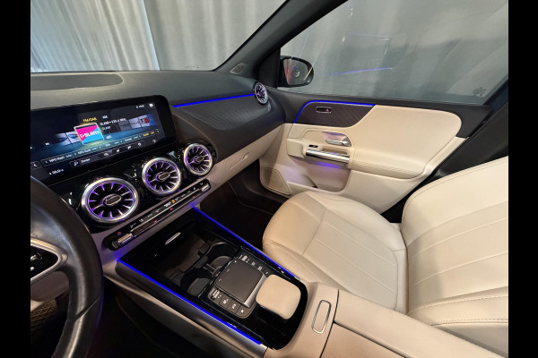Mercedes-Benz B-Klasse 250 e 17"/Panoramadak/Trekhaak/Head-up/Dodehoek/Adaptieve cruise/Camera/Stoelverwarming/Sfeerverlichting/Apple Carplay & Android Auto