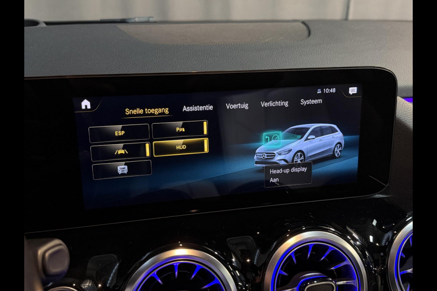 Mercedes-Benz B-Klasse 250 e 17"/Panoramadak/Trekhaak/Head-up/Dodehoek/Adaptieve cruise/Camera/Stoelverwarming/Sfeerverlichting/Apple Carplay & Android Auto