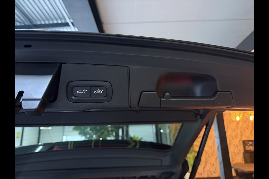 Volvo XC60 2.0 T8 Twin Engine AWD Inscription|PHEV SOH 91%|Dealer Onderhouden|1e Eigenaar|Full Options