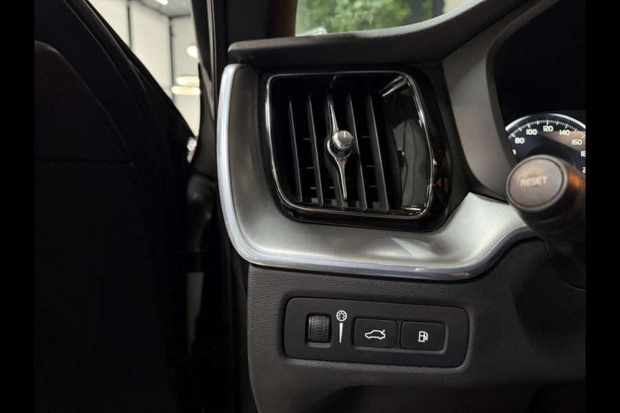 Volvo XC60 2.0 T8 Twin Engine AWD Inscription|PHEV SOH 91%|Dealer Onderhouden|1e Eigenaar|Full Options