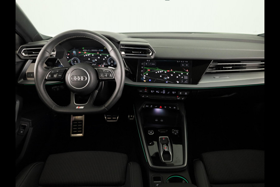 Audi A3 Sportback 40 TFSI e S edition 204 pk S-tronic | Verlengde garantie | Navigatie | Panoramadak | Parkeersensoren (Park assist) | Achteruitrijcamera | S-Line |