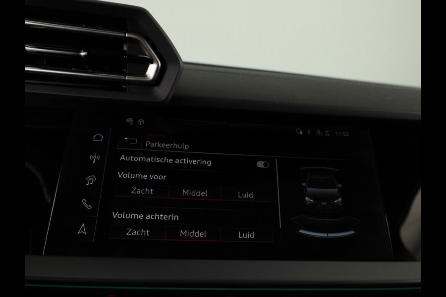 Audi A3 Sportback 40 TFSI e S edition 204 pk S-tronic | Verlengde garantie | Navigatie | Panoramadak | Parkeersensoren (Park assist) | Achteruitrijcamera | S-Line |