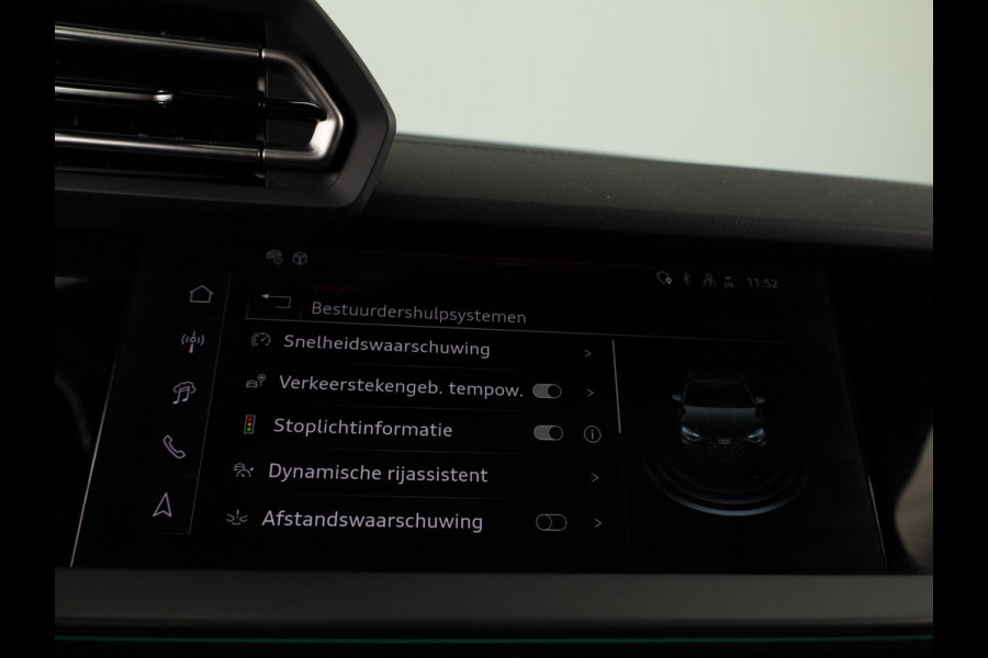 Audi A3 Sportback 40 TFSI e S edition 204 pk S-tronic | Verlengde garantie | Navigatie | Panoramadak | Parkeersensoren (Park assist) | Achteruitrijcamera | S-Line |